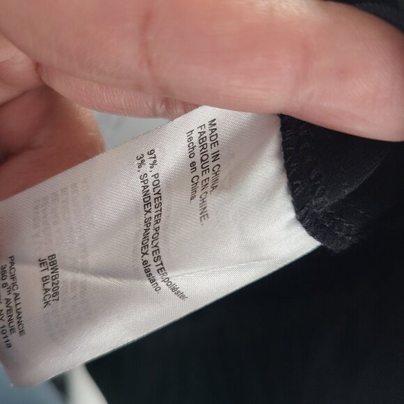 Bebe Shorts Romper Womens Size 12 One piece Short Sleeve V-Neck Ruffle Black NWT - Picture 8 of 9